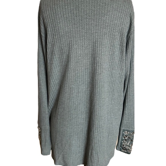 Soft Surroundings Waffle Material With satin Jewel Collar and Sleeves. Large - Picture 6 of 9